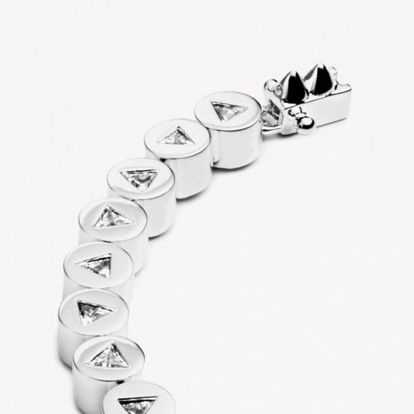 *SOLD* Eddie Borgo Crystal Triangle Links Bracelet - Picture 3 of 4